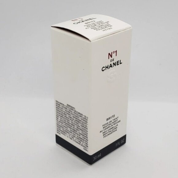 Chanel No.1 de CHANEL Red Camelia Revitalizing Foundation BR172 - Picture 3 of 4